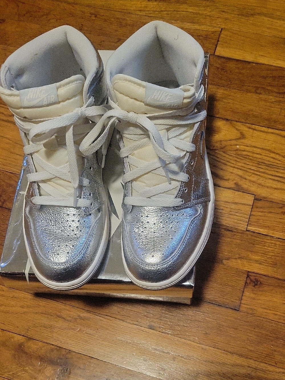 Nike High-Top Sneakers in Silver and White